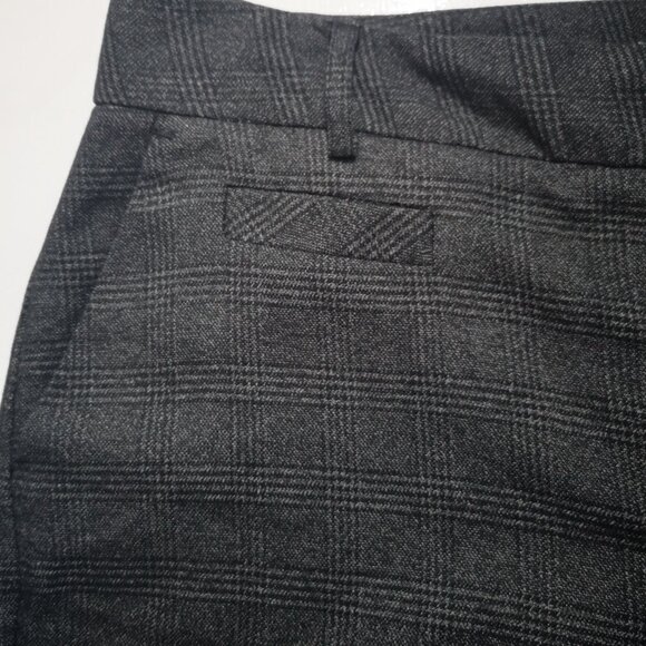 Van Heusen Studio Stretch Ladies Size 14R Black & Grey Plaid Straight Leg Pants - Picture 6 of 12